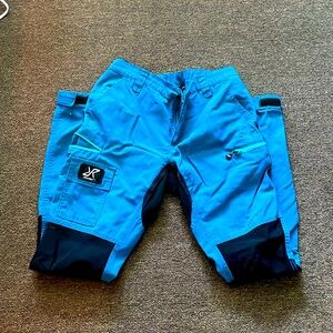 Revolution Race size small